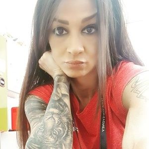 Meet your Posher, Evette